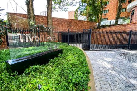 Apartamento à venda com 4 suítes em Vila Suzana, São Paulo, SP
