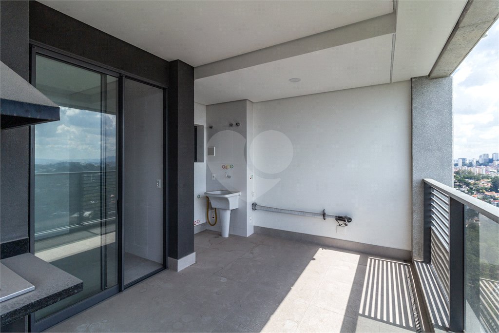 Apartamento à venda ou para alugar com 4 quartos, sendo 3 suítes, em Jardim Morumbi, São Paulo, SP
