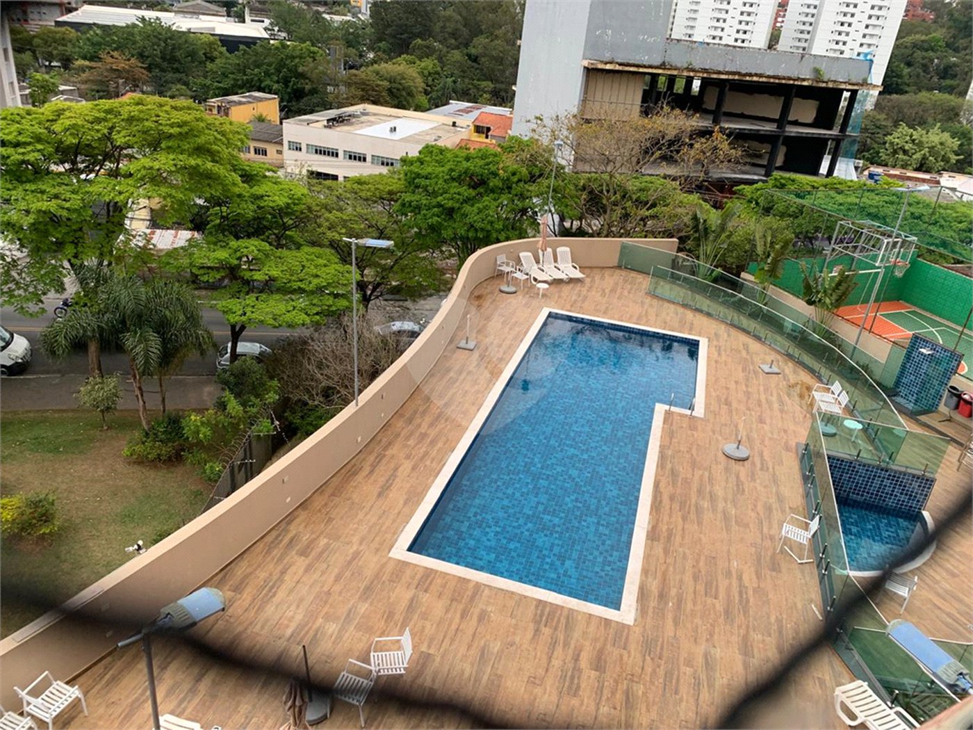 Apartamento à venda com 3 quartos, sendo 1 suíte, em Jardim Marajoara, São Paulo, SP