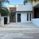 Casa à venda com 3 quartos, sendo 1 suíte, no condomínio Portal dos Sabiás, Itu - SP