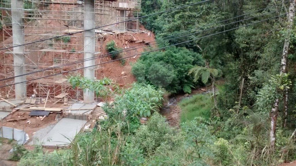 Terreno à venda em Jardim Glória, Miracatu, SP