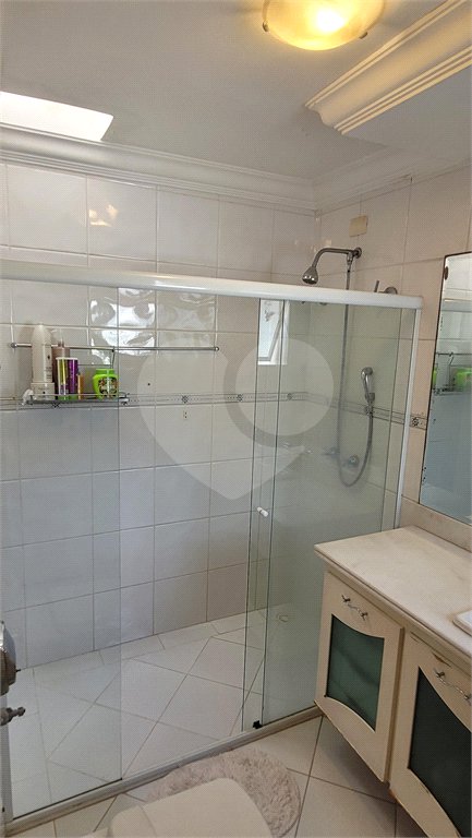 Sobrado à venda com 4 quartos, sendo 3 suítes, em Brooklin Paulista, São Paulo, SP