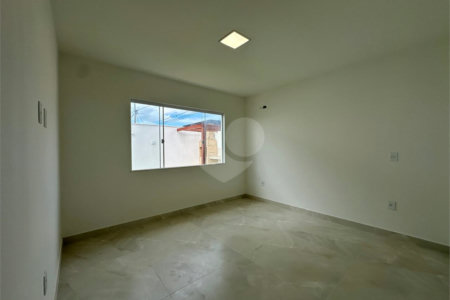 Casa à venda com 2 quartos, sendo 1 suíte, em Guriri, Cabo Frio, RJ