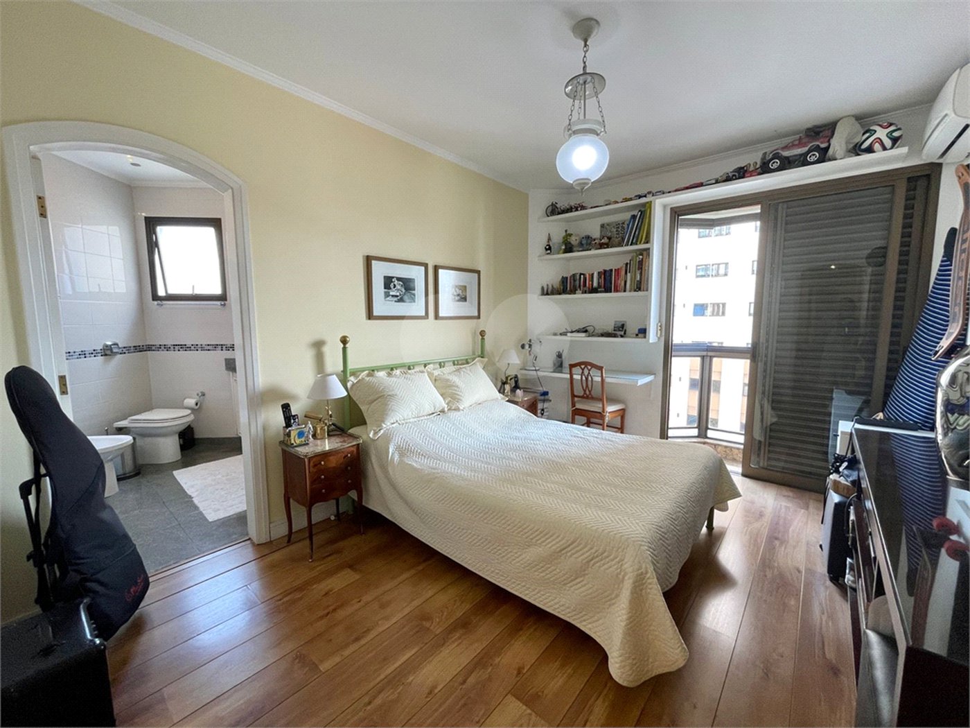 Apartamento à venda com 4 quartos, sendo 3 suítes, em Campo Belo, São Paulo, SP