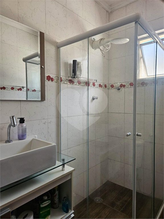 Sobrado à venda com 3 quartos em Vila Sabrina, São Paulo, SP