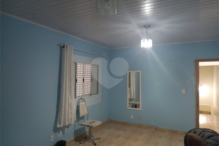 Sobrado à venda com 4 quartos, sendo 1 suíte, em Jardim Peri, São Paulo, SP