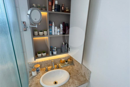 Apartamento à venda com 2 quartos, sendo 1 suíte,  em Vila Andrade, São Paulo, SP