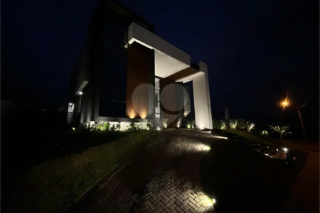 Casa à venda com 4 suítes em Monte Alegre, Vinhedo, SP