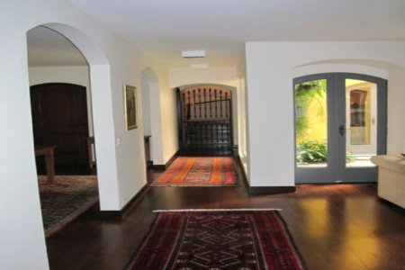 Casa à venda com 4 quartos, sendo 2 suítes, em Jardim Leonor, São Paulo, SP