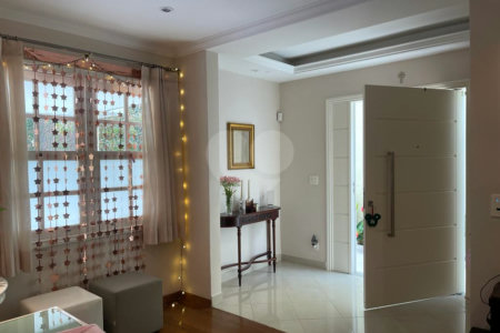 Casa à venda com 4 suítes no condomínio Conjunto Residencial São Benedito, São Paulo - SP