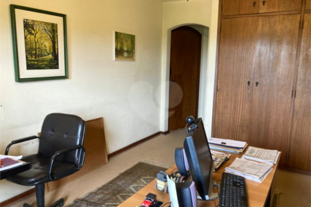 Casa à venda com 5 quartos, sendo 2 suítes, em Jardim Marajoara, São Paulo, SP