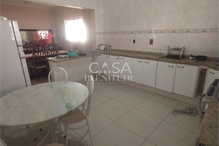 Chácara à venda com 5 quartos, sendo 1 suíte,  em Araçoiaba da Serra, SP