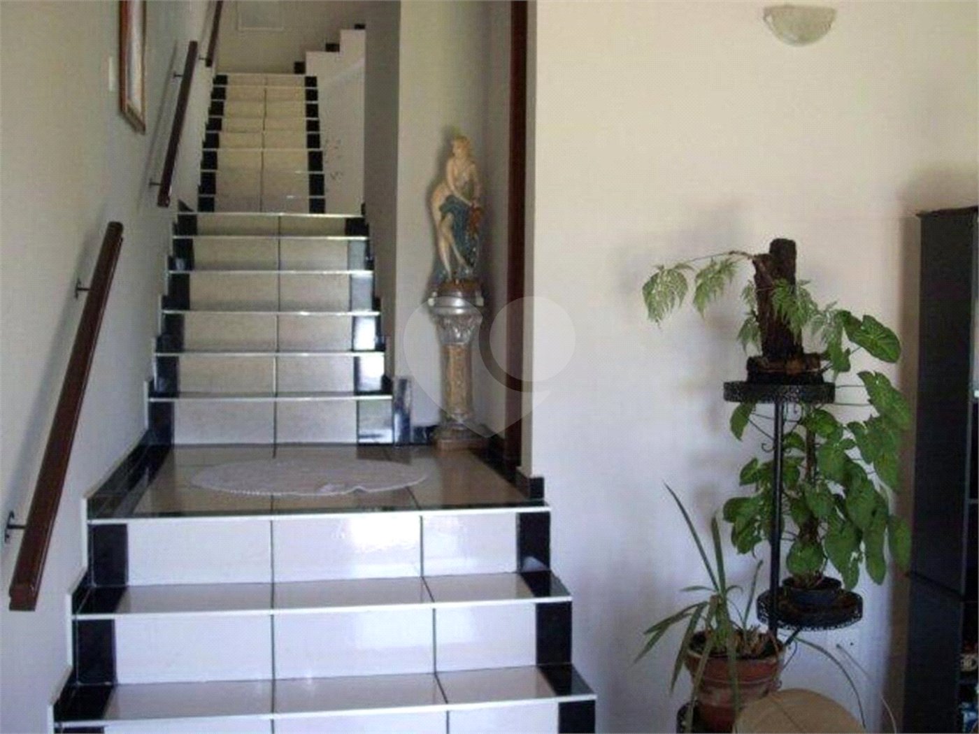 Casa à venda com 3 quartos, sendo 1 suíte, no condomínio Jardim do Ribeirão 1, Itupeva - SP
