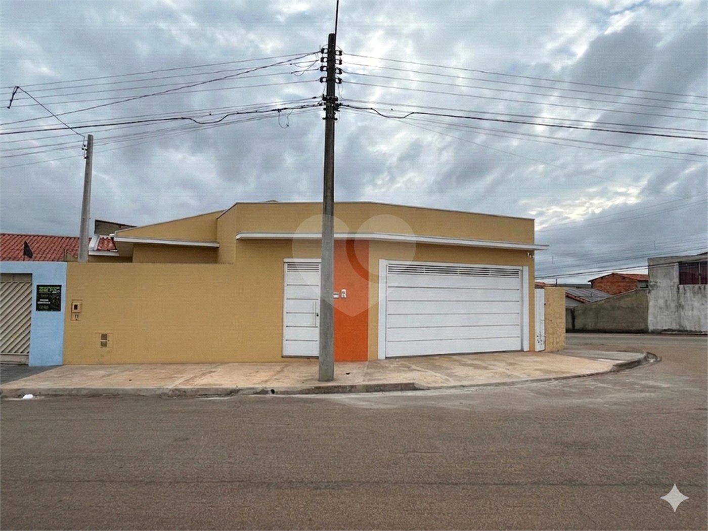 Casa à venda com 3 quartos, sendo 1 suíte, em Jardim Santa Inêz, Itapetininga, SP