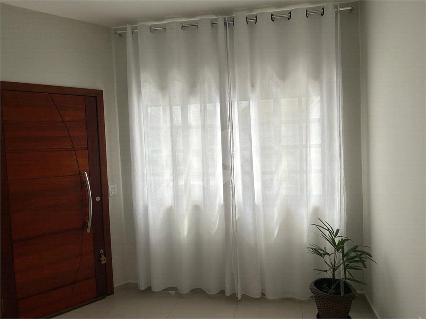 Casa à venda com 3 quartos, sendo 1 suíte,  no Centro, Mogi das Cruzes, SP