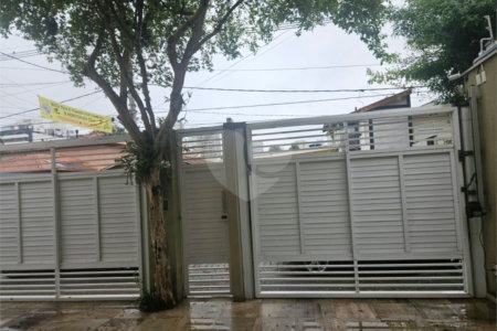 Sobrado à venda com 4 quartos, sendo 2 suítes, em Brooklin Paulista, São Paulo, SP