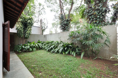 Casa Térrea à venda com 4 quartos, sendo 2 suítes, em Alto da Boa Vista, São Paulo, SP