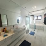 Casa para alugar com 5 quartos, sendo 2 suítes,  no condomínio Alpes de Caieiras, Caieiras - SP