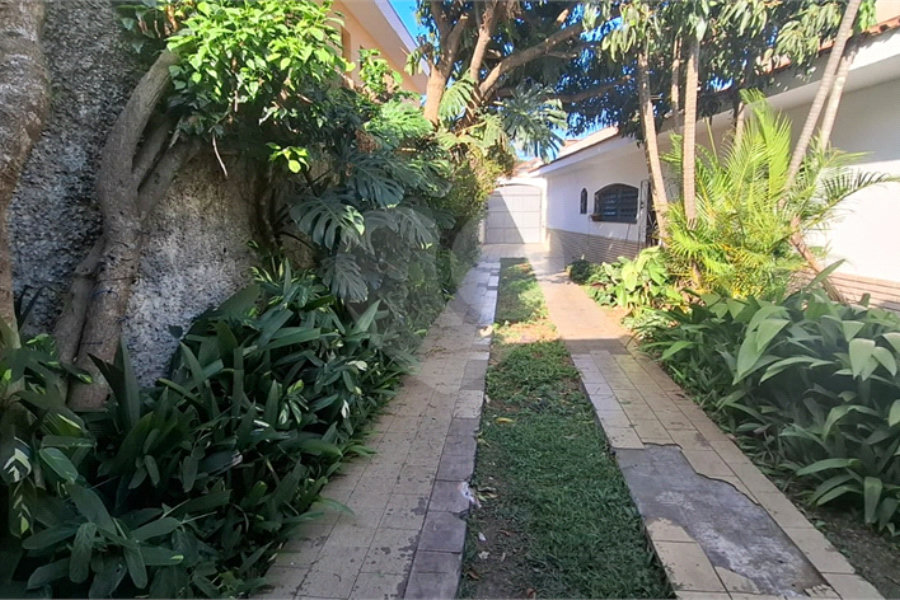 Casa Térrea à venda ou para alugar com 3 suítes em Vila Isolina Mazzei, São Paulo, SP