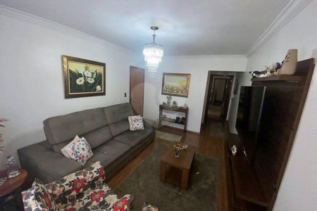 Sobrado à venda com 3 quartos, sendo 1 suíte, em Vila Nivi, São Paulo, SP