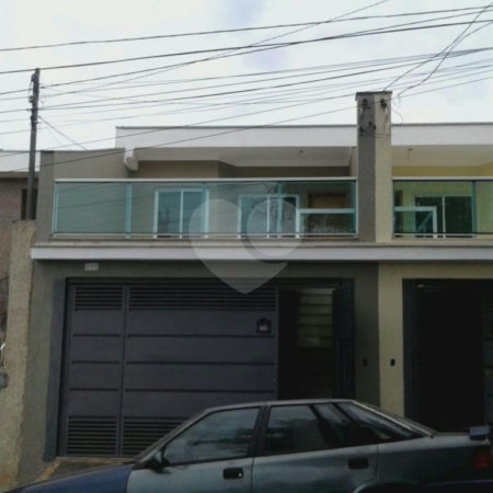 Casa à venda com 3 quartos, sendo 1 suíte,  em Vila Nivi, São Paulo, SP