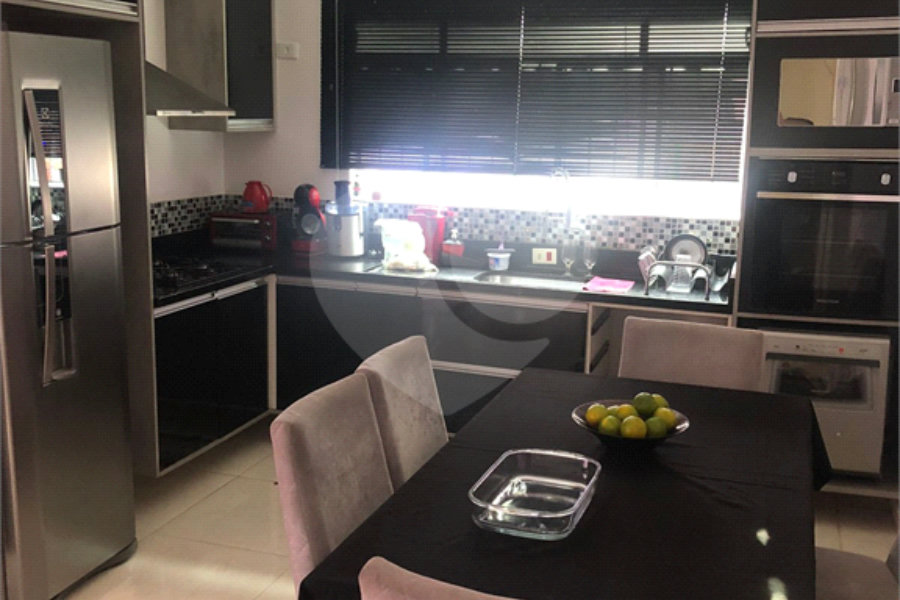 Sobrado à venda com 2 quartos em Vila Nova Cachoeirinha, São Paulo, SP
