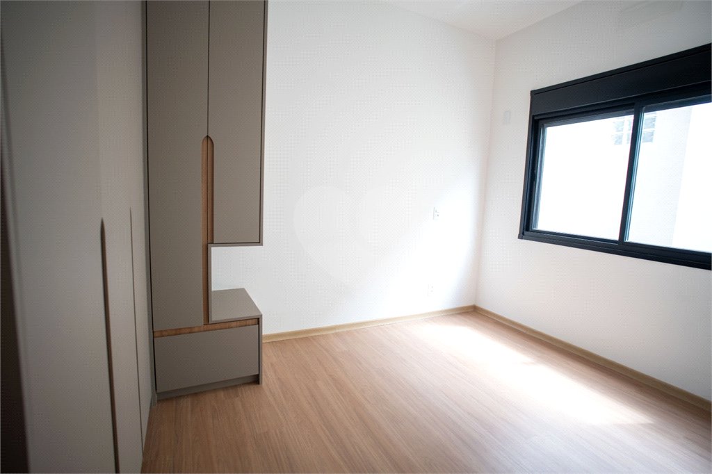 Casa à venda com 3 suítes em Vila Santista, Atibaia, SP