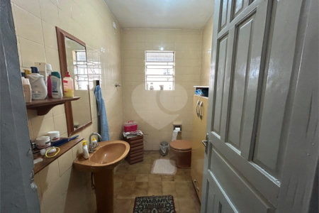 Sobrado à venda com 6 quartos, sendo 1 suíte,  em Vila do Encontro, São Paulo, SP