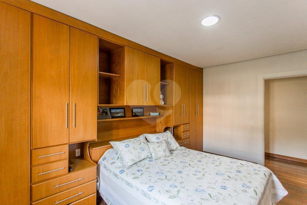 Sobrado à venda com 4 quartos, sendo 3 suítes, em Brooklin, São Paulo, SP