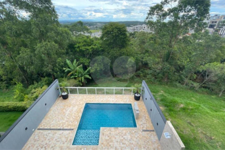 Casa à venda com 3 suítes no condomínio Aruã Brisas Ii, Mogi das Cruzes - SP