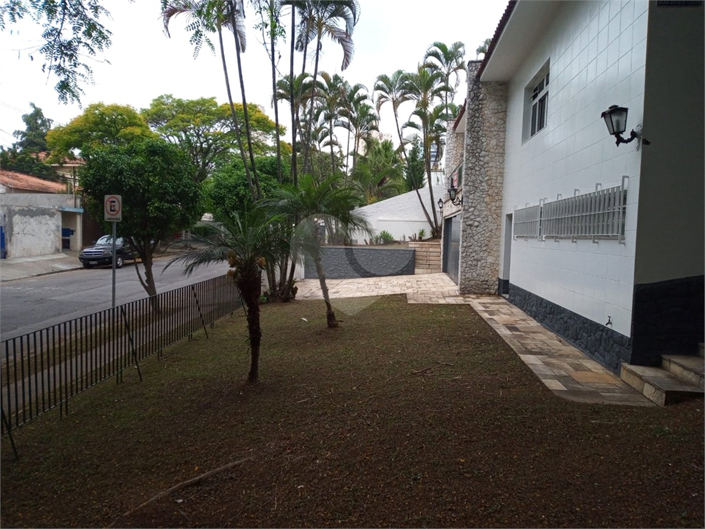 Casa Térrea à venda ou para alugar com 3 quartos, sendo 1 suíte, em Caxingui, São Paulo, SP