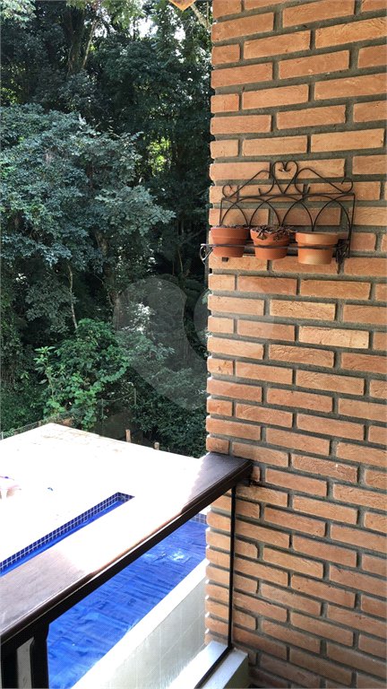 Casa à venda com 3 quartos, sendo 1 suíte,  no condomínio Alpes da Cantareira, Mairiporã - SP