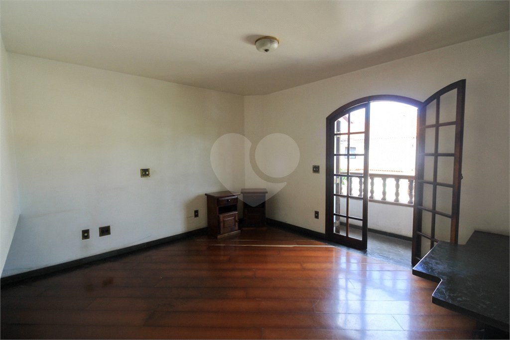 Casa à venda com 5 quartos, sendo 3 suítes, em Jardim São Bento, São Paulo, SP
