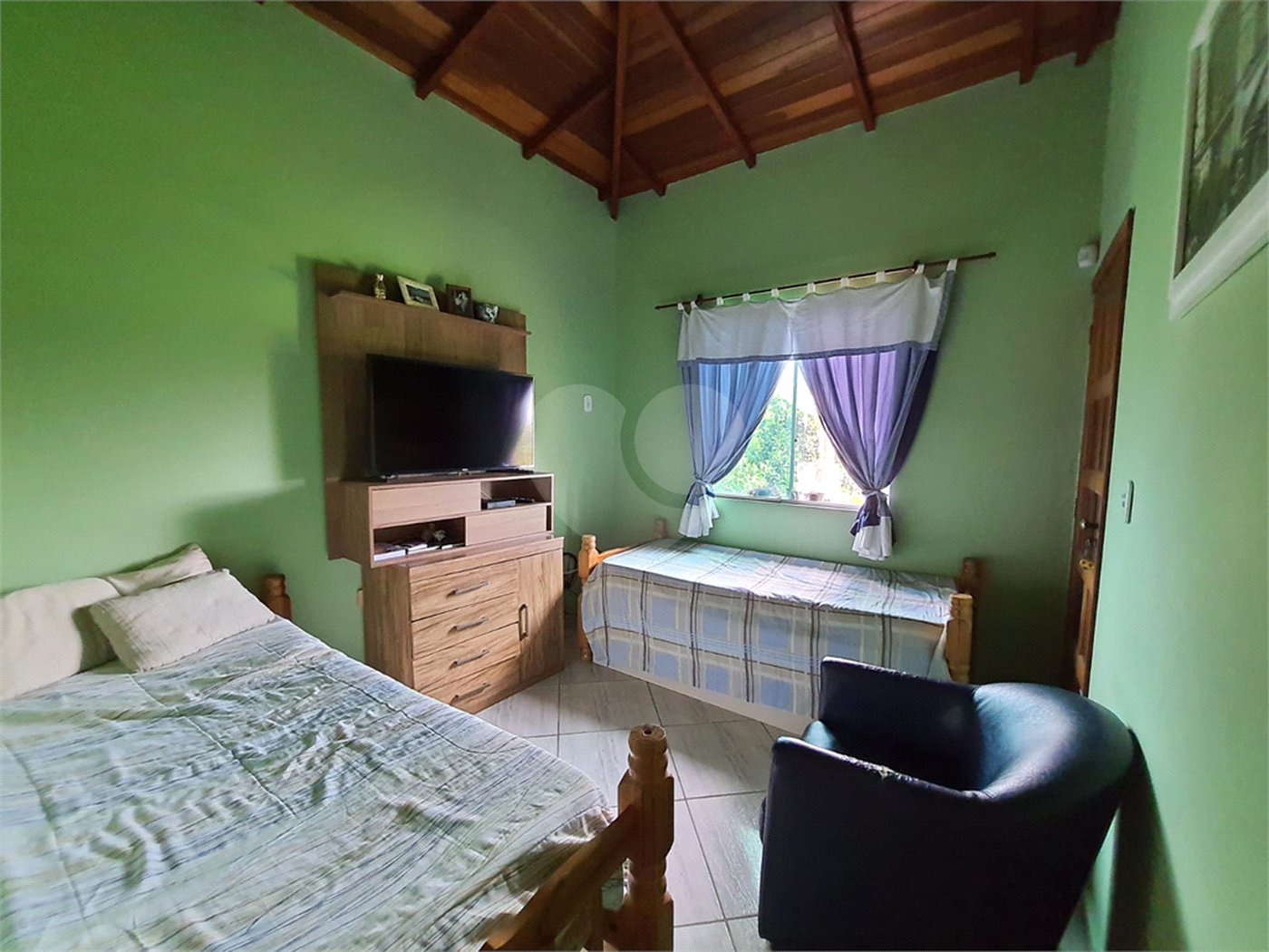 Chácara à venda com 3 quartos, sendo 2 suítes,  em Estância San Remo, Atibaia, SP