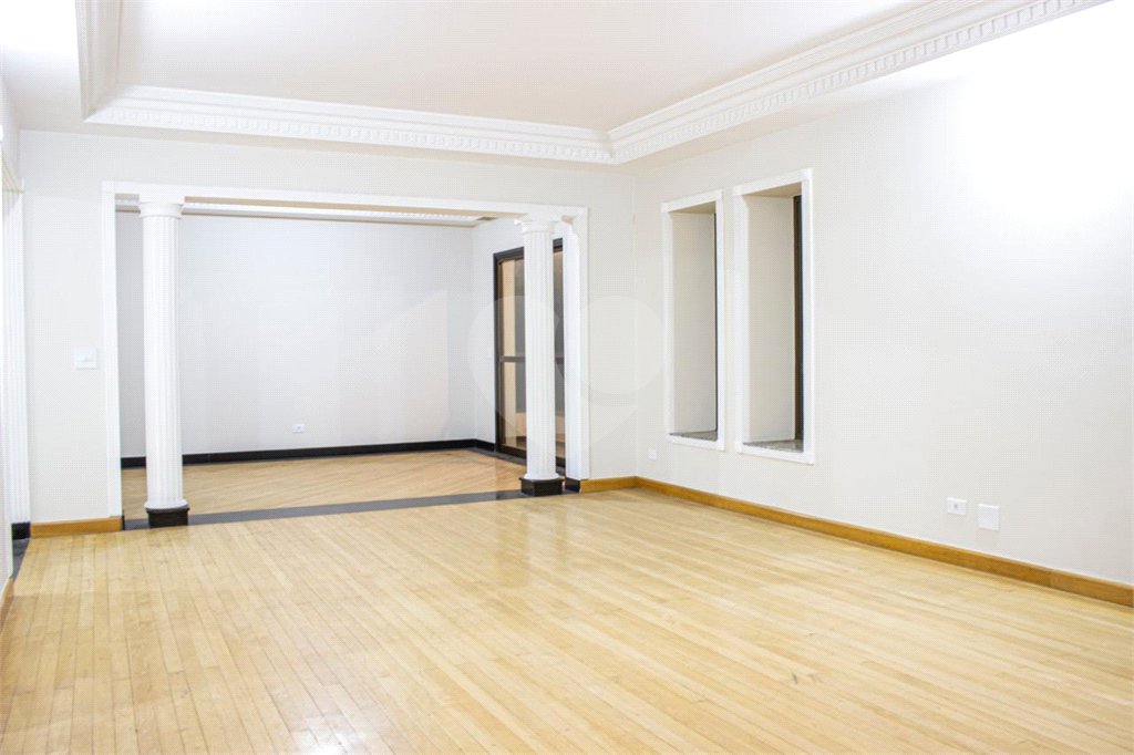 Apartamento à venda com 3 suítes em Jardim Londrina, São Paulo, SP