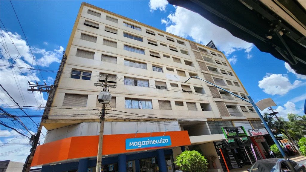 Apartamento à venda com 2 quartos, sendo 1 suíte, no Centro, Araraquara, SP
