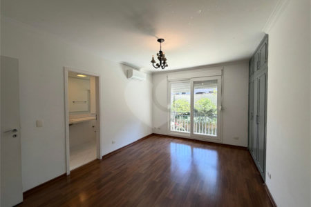 Casa à venda ou para alugar com 4 quartos, sendo 3 suítes, em Alto da Boa Vista, São Paulo, SP