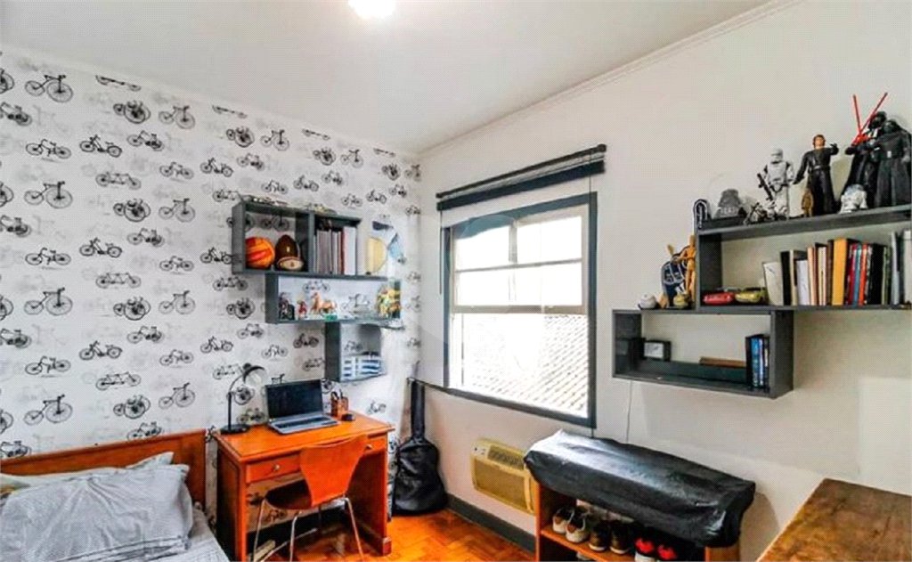 Sobrado à venda com 4 quartos, sendo 1 suíte, em Vila Cordeiro, São Paulo, SP