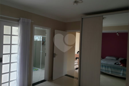 Casa à venda com 6 quartos, sendo 3 suítes, em Alto Ipiranga, Mogi das Cruzes, SP
