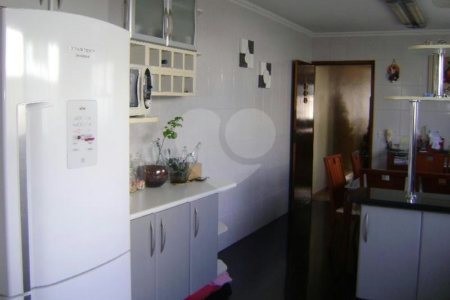 Casa à venda com 3 suítes em Vila Firmiano Pinto, São Paulo, SP
