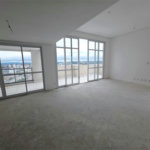 Triplex à venda com 4 suítes em Anhangabaú, Jundiaí, SP
