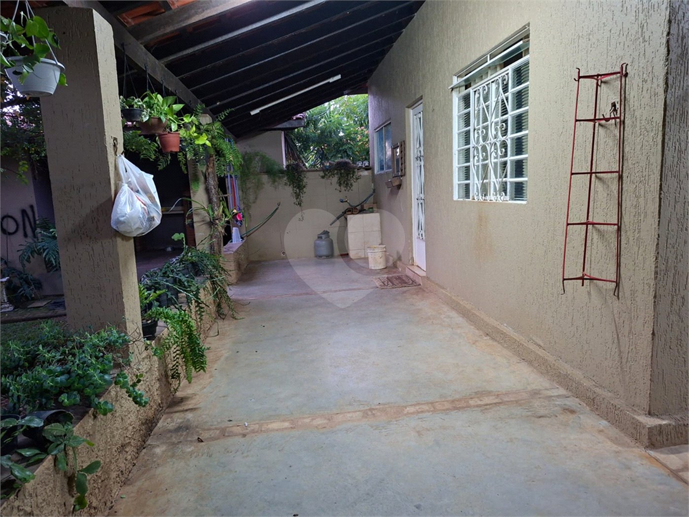 Chácara à venda com 3 quartos, sendo 1 suíte,  em Ribeirãozinho, Alambari, SP