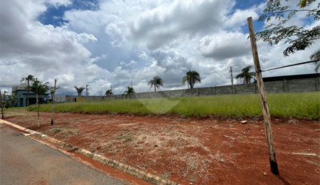 Terreno à venda no condomínio Residencial Quinta das Palmeiras, Itapetininga - SP