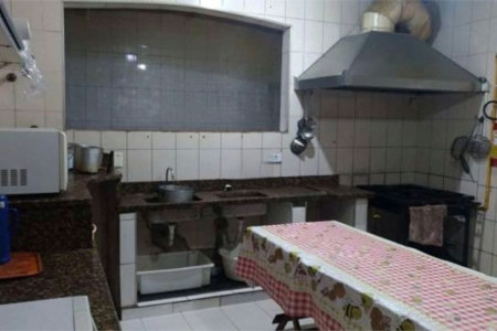 Casa com 3 dormitórios à venda, 182 m² por R$ 800.000,00 - Estuário - Santos/SP