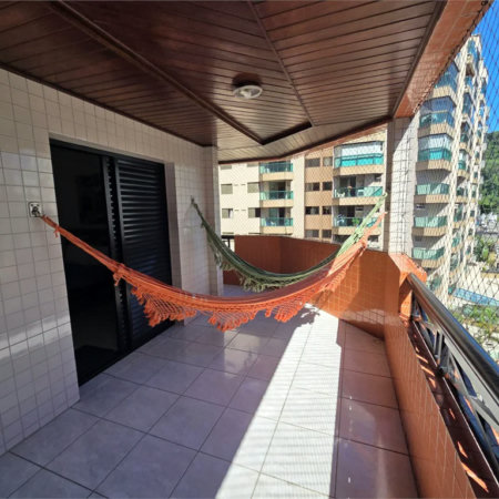 Apartamento à venda com 2 quartos, sendo 1 suíte,  em Canto do Forte, Praia Grande, SP