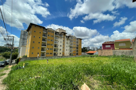Terreno para venda no Jardim Gibertoni.