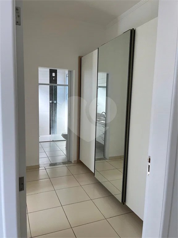Casa para alugar com 3 suítes no condomínio Figueira Garden, Atibaia - SP