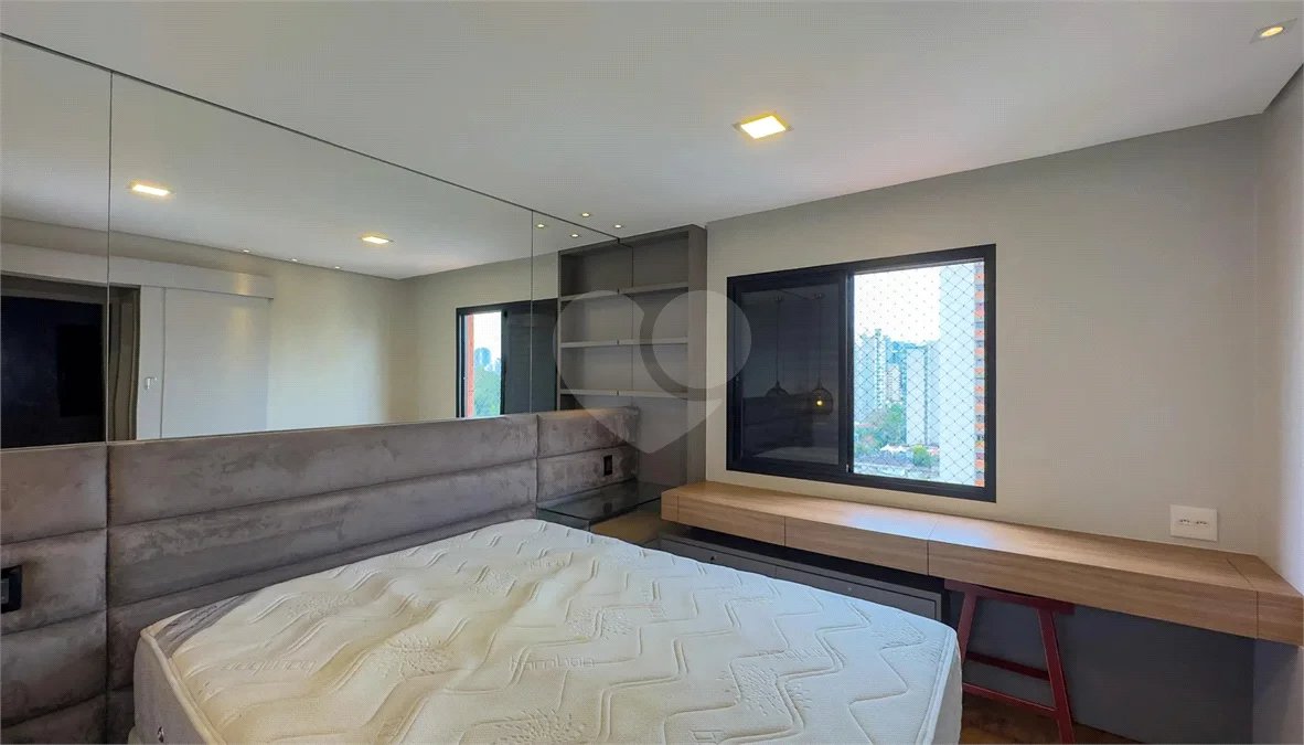 Apartamento à venda com 3 quartos, sendo 1 suíte, em Chácara Santo Antônio, São Paulo, SP