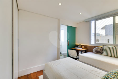 Apartamento à venda com 3 quartos, sendo 2 suítes,  em Alto da Boa Vista, São Paulo, SP