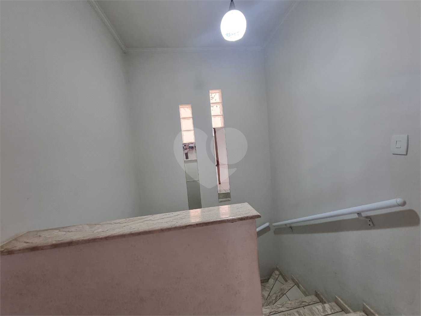 Casa à venda com 3 quartos, sendo 1 suíte,  no condomínio Bella Vista, Sorocaba - SP